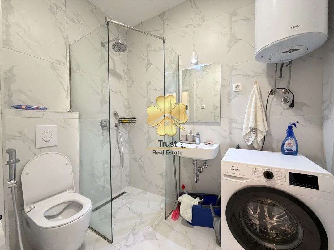 Izdavanje, dvosoban stan, 70m², Stari Aerodrom, Podgorica