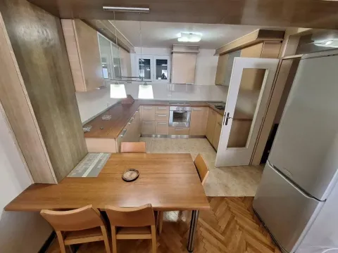 Rent, three bedroom apartment, 82m², Gospoština, Budva - image 3