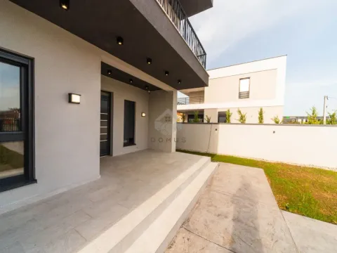 Prodaja, kuća, 150m², Gornja Gorica, Podgorica - image 6