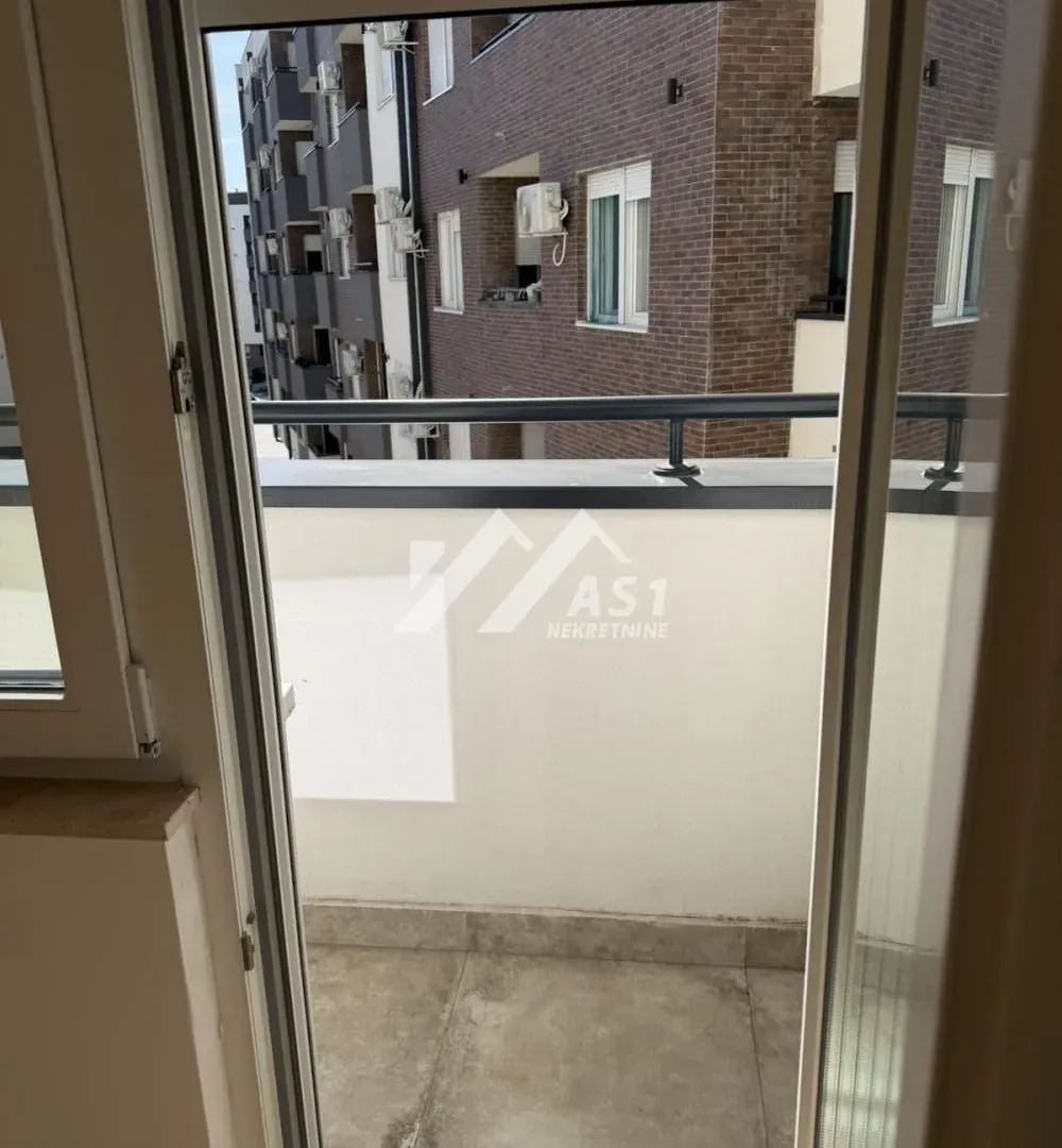 Izdavanje, trosoban stan, 63m², Avijatičarsko naselje, Novi Sad Sve Podlokacije