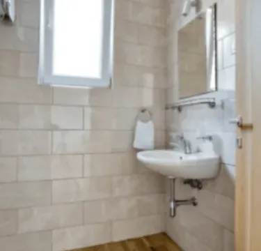 Izdavanje, kuća, 500m², Buljarica, Budva - image 2