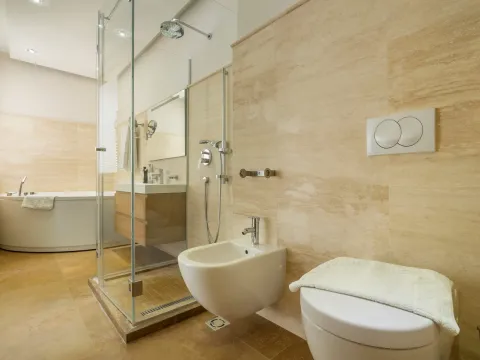 Rent, house, 600m², Blizikuće, Budva - image 25