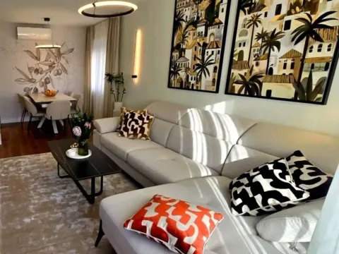 Prodaja, dvosoban stan, 70m², Centar, Tivat - image 9