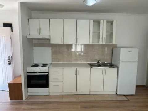 Izdavanje, jednosoban stan, 50m², Stari Aerodrom, Podgorica - image 5
