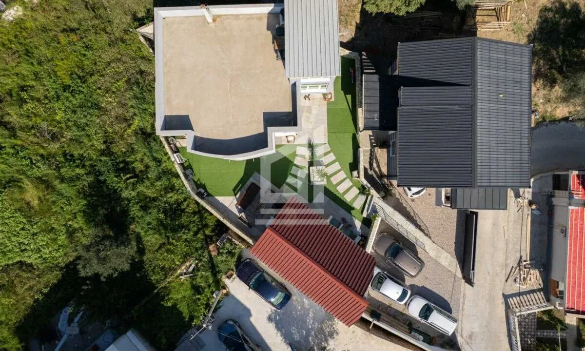 Prodaja, kuća, 220m², Bar, Crna Gora