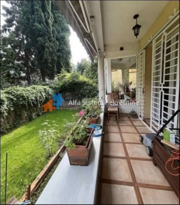 Rent, house, 400m², Voždovac Sve Podlokacije, Beograd