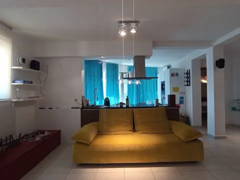 Sale, three bedroom apartment, 106m², Bečići, Budva - image 2