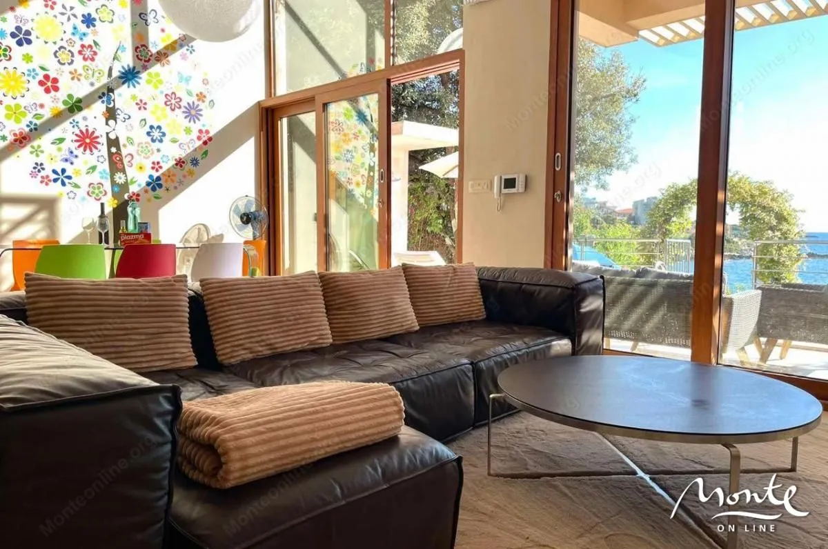 Sale, house, 323m², Utjeha, Bar