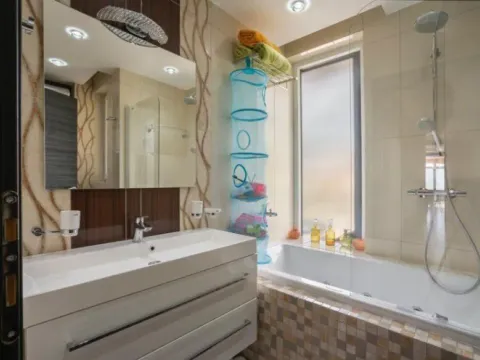 Sale, three bedroom apartment, 147m², Bečići, Budva - image 10