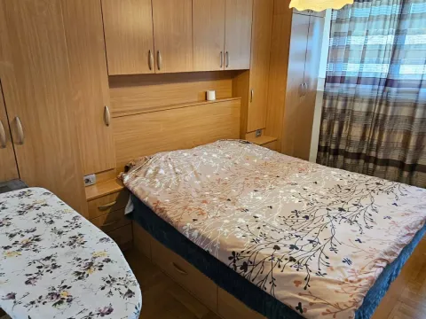 Izdavanje, jednosoban stan, 50m², Blok 5, Podgorica - image 9