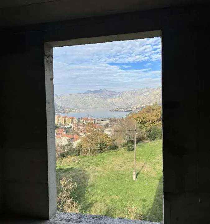 Prodaja, trosoban stan, 87m², Kotor, Crna Gora