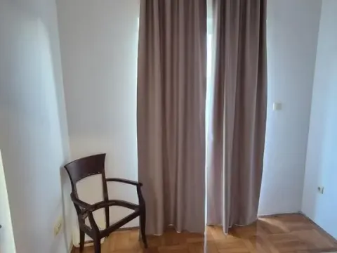 Izdavanje, trosoban stan, 88m², Bečići, Budva - image 12