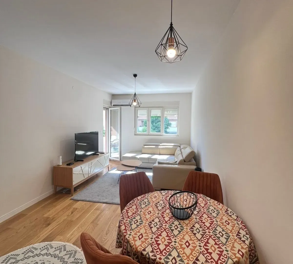 Rent, one bedroom apartment, 47m², Central Point, Podgorica