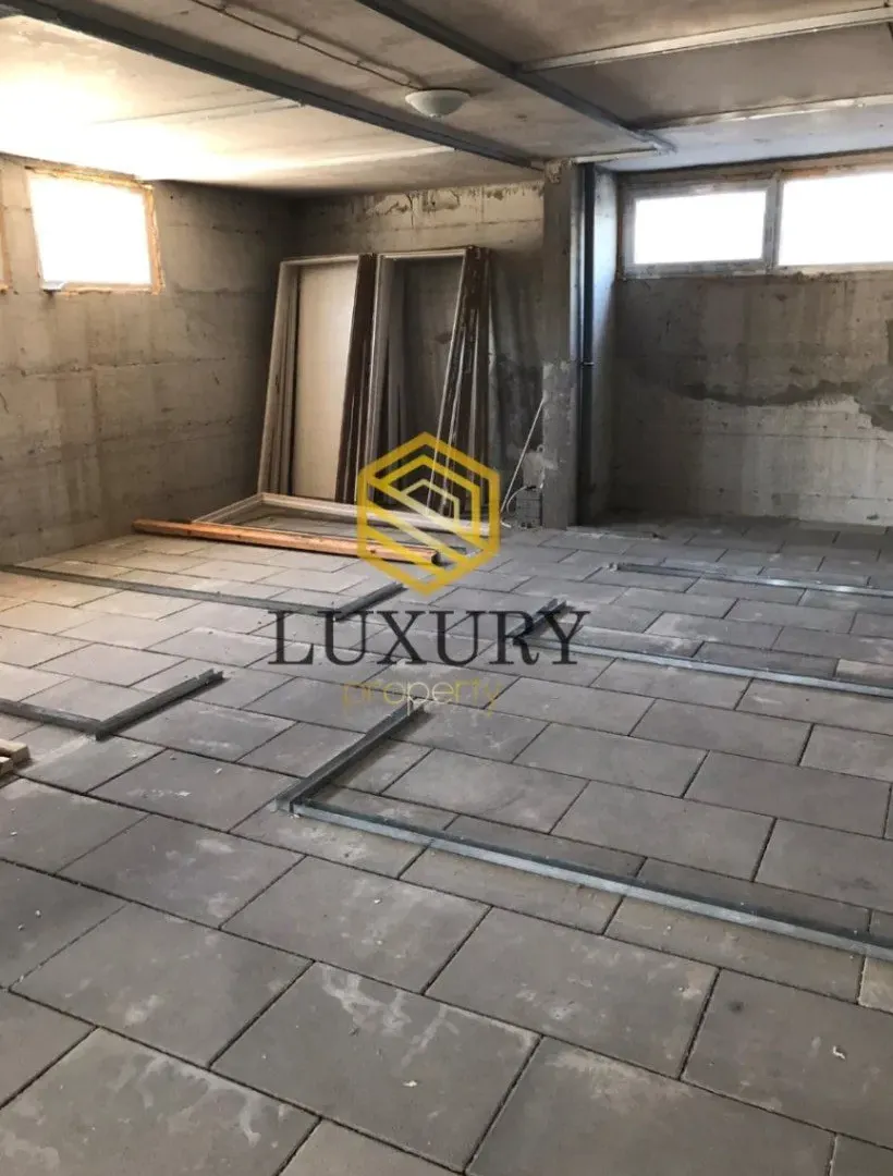 Rent, office space, 120m², Centar, Podgorica