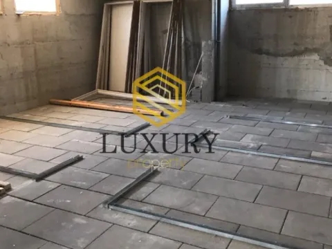 Izdavanje, poslovni prostor, 120m², Centar, Podgorica - image 4