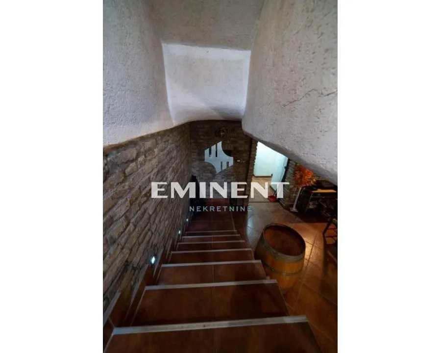 Sale, house, 304m², Zemun Centar, Zemun Sve Podlokacije