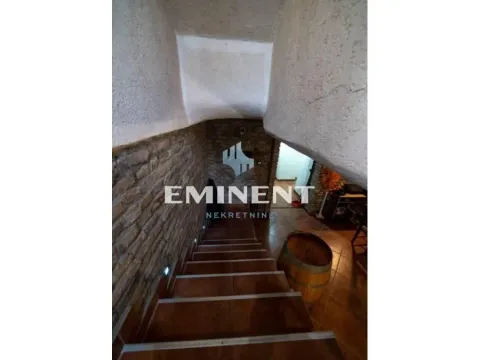 Prodaja, kuća, 304m², Zemun Centar, Zemun Sve Podlokacije - image 19