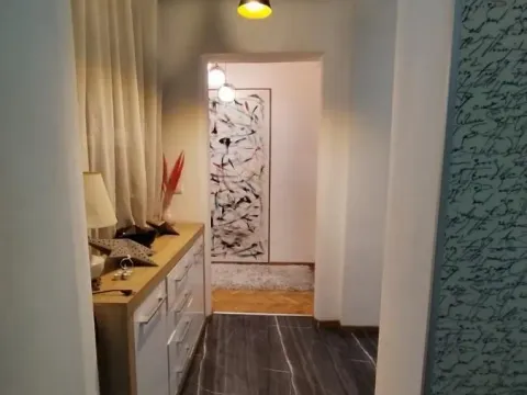 Izdavanje, dvosoban stan, 75m², Vračar Centar, Vračar Sve Podlokacije - image 4