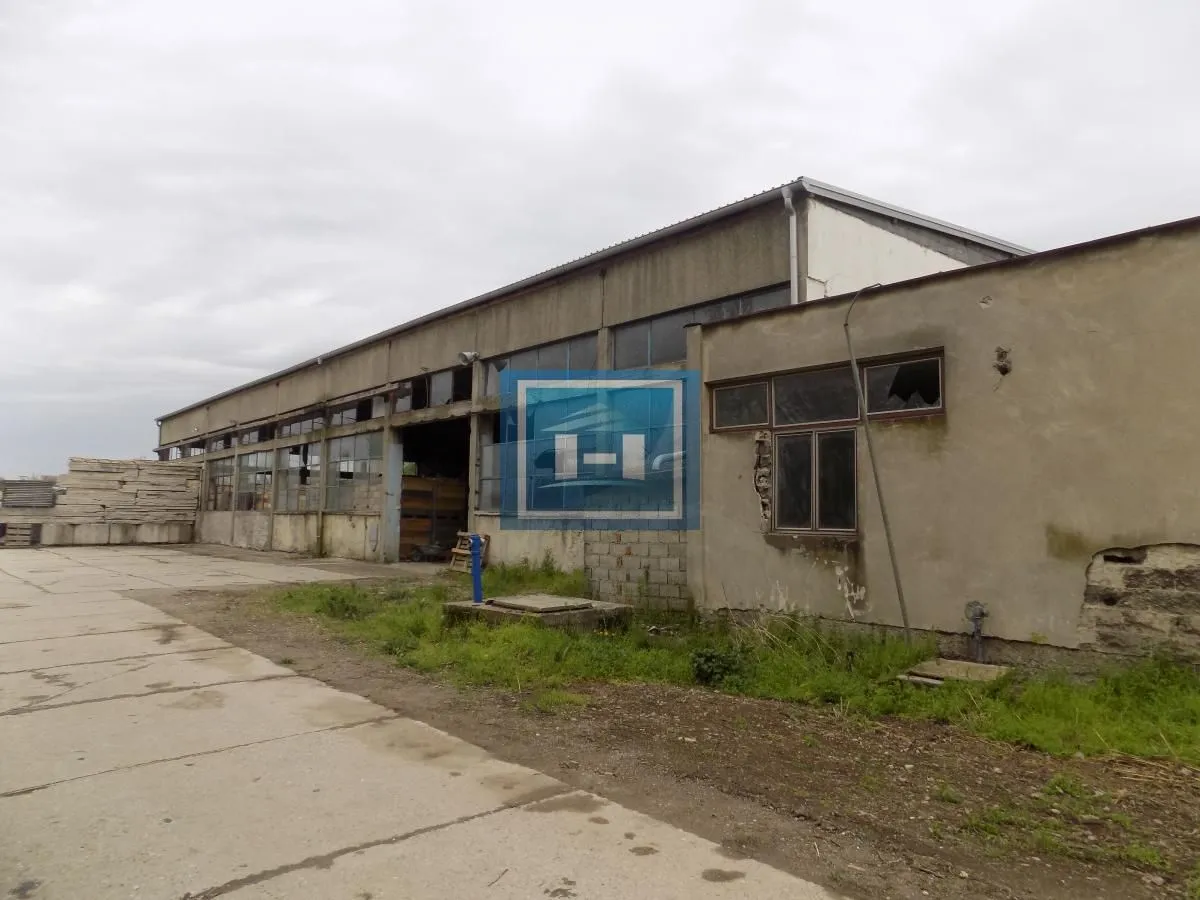 Sale, office space, 1180m², Žabare, Paraćin