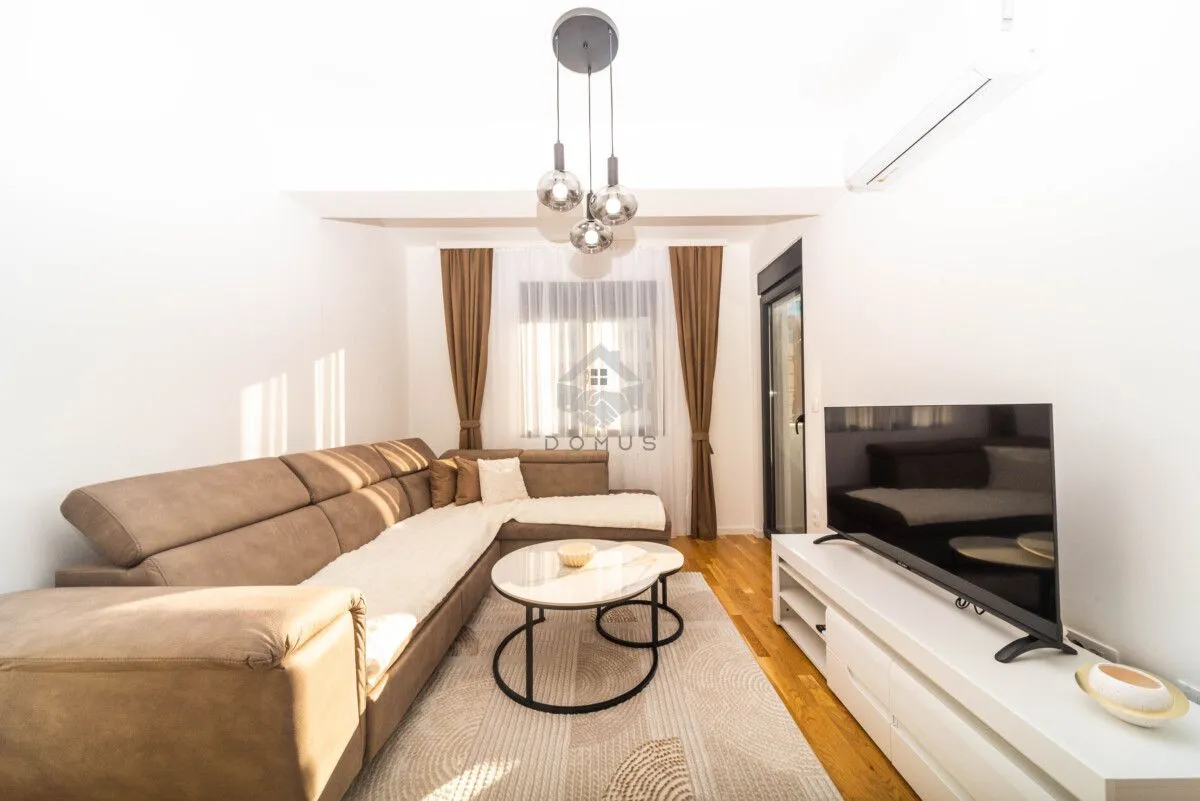 Izdavanje, jednosoban stan, 42m², Stari Aerodrom, Podgorica