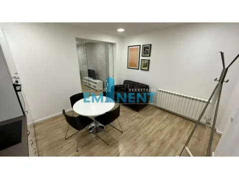 Izdavanje, dvosoban stan, 48m², Slavija, Vračar Sve Podlokacije - image 5