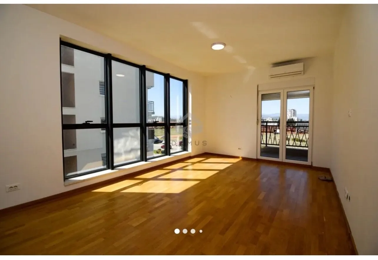 Rent, two bedroom apartment, 74m², Stari Aerodrom, Podgorica