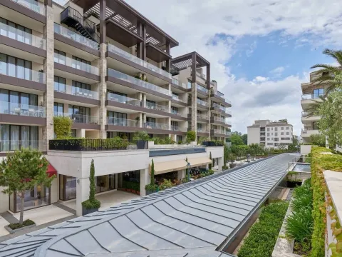Prodaja, dvosoban stan, 156m², Porto Montenegro, Tivat - image 10