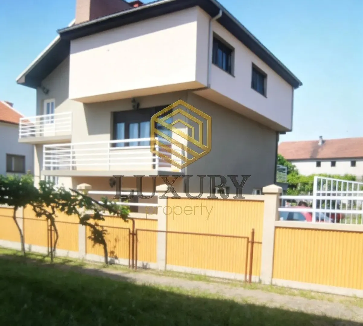 Prodaja, kuća, 240m², Tološi, Podgorica