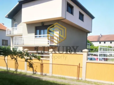 Sale, house, 240m², Tološi, Podgorica - image 2