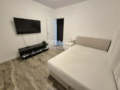 Izdavanje, trosoban stan, 57m², Bogoslovija, Palilula Sve Podlokacije - image 8