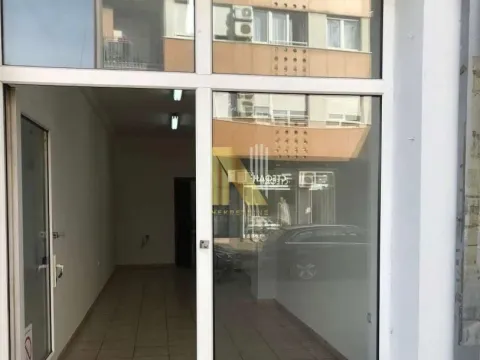 Izdavanje, poslovni prostor, 20m², Rotkvarija, Novi Sad Sve Podlokacije - image 2