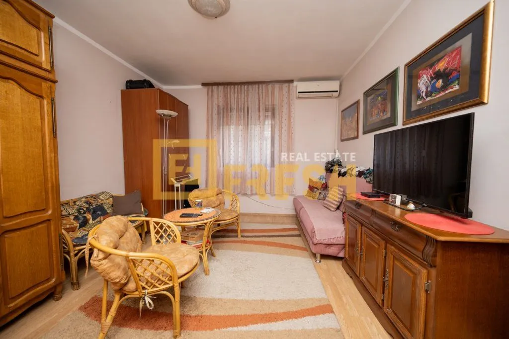 Prodaja, kuća, 140m², Pobrežje, Podgorica
