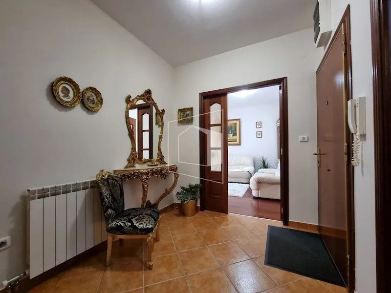 Rent, apartment, 100m², Gorica C, Podgorica