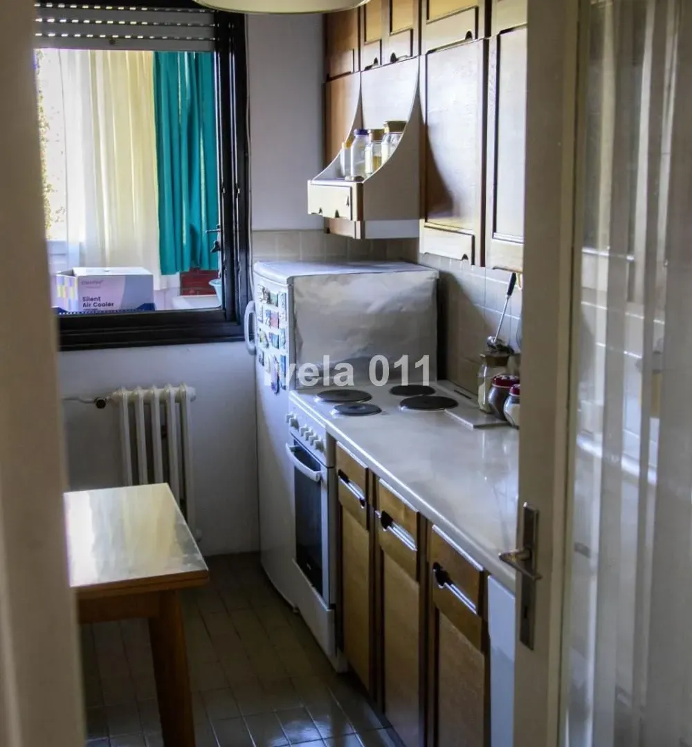 Prodaja, dvosoban stan, 69m², Petlovo Brdo, Beograd