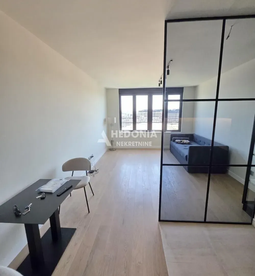 Prodaja, dvosoban stan, 33m², Novi Beograd Blok 65, Novi Beograd Sve Podlokacije