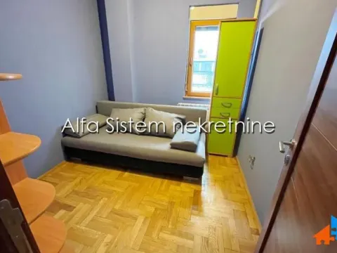 Izdavanje, trosoban stan, 65m², Južni Bulevar, Vračar Sve Podlokacije - image 10