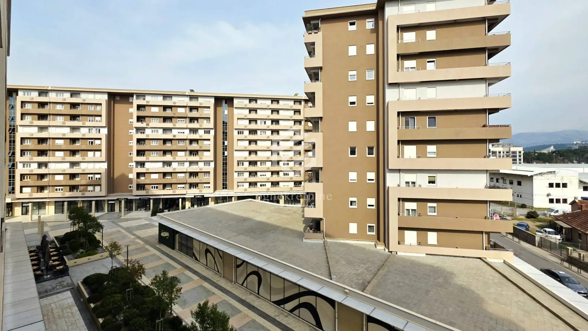 Izdavanje, dvosoban stan, 71m², Central Point, Podgorica