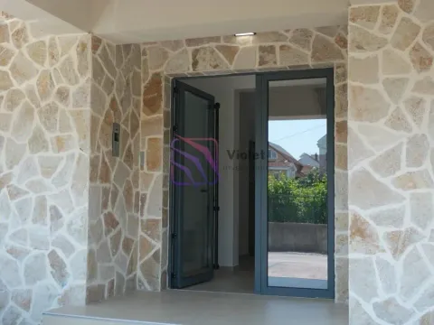 Izdavanje, jednosoban stan, 47m², Dalmatinska ulica, Podgorica - image 8