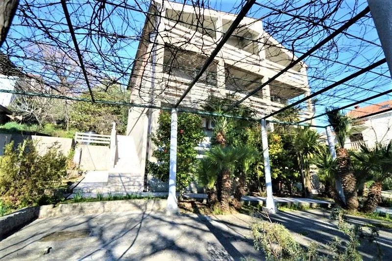 Prodaja, kuća, 320m², Herceg Novi, Crna Gora