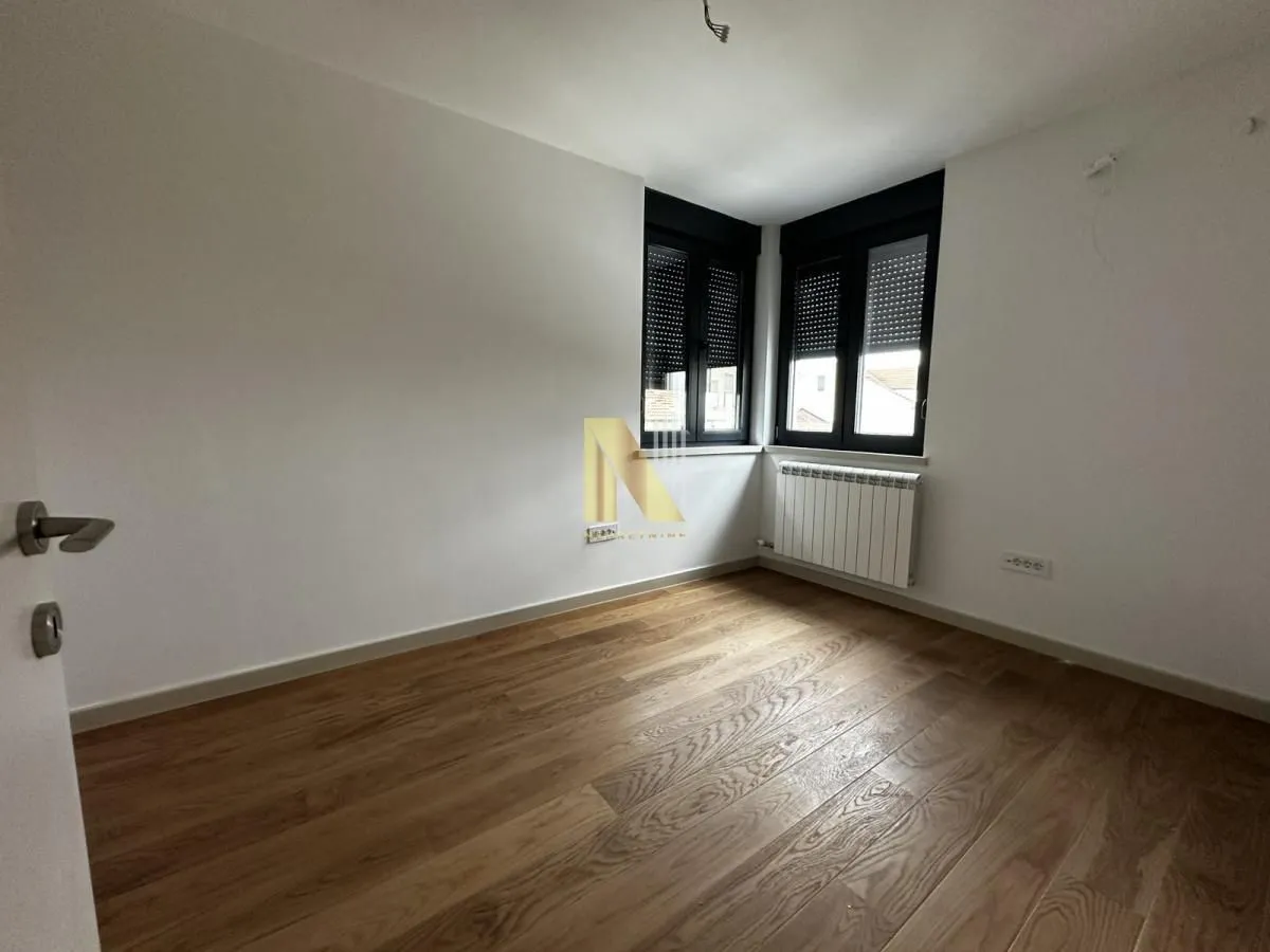 Prodaja, četvorosoban stan, 81m², Salajka, Novi Sad Sve Podlokacije