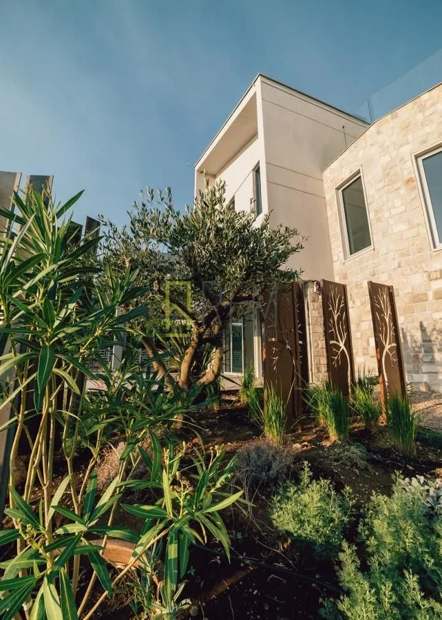 Sale, house, 230m², Tudorovići, Budva