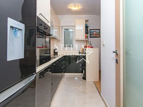 Izdavanje, dvosoban stan, 73m², City Kvart, Podgorica - image 8