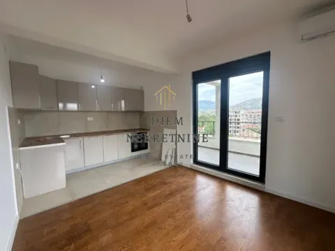 Izdavanje, dvosoban stan, 95m², Zagorič, Podgorica - image 10