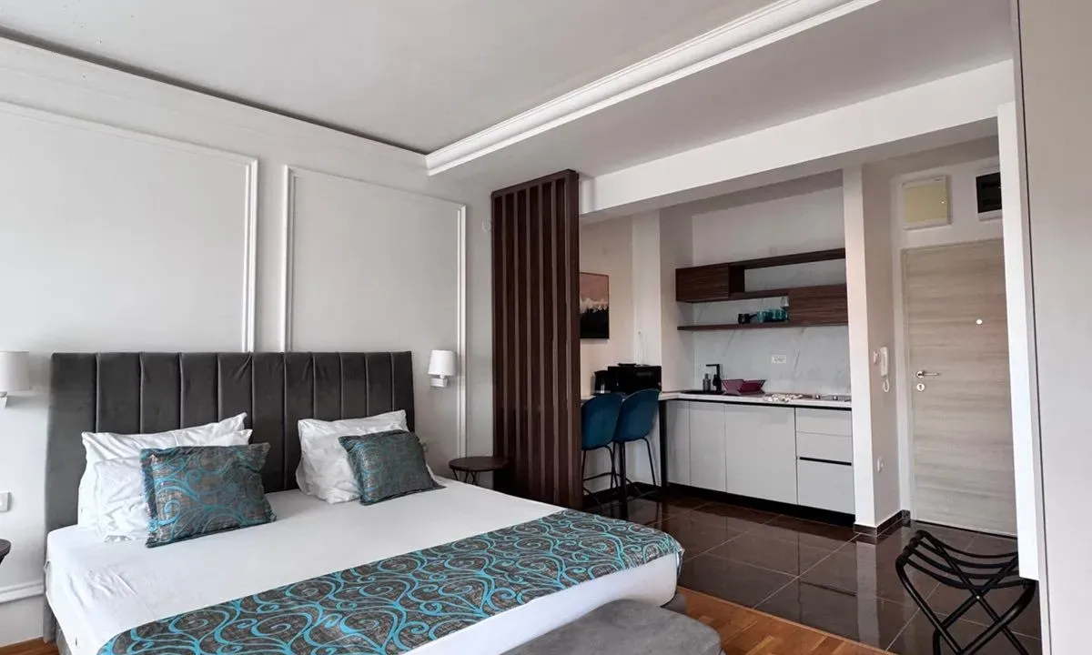 Rent, studio apartment, 43m², Bečići, Budva