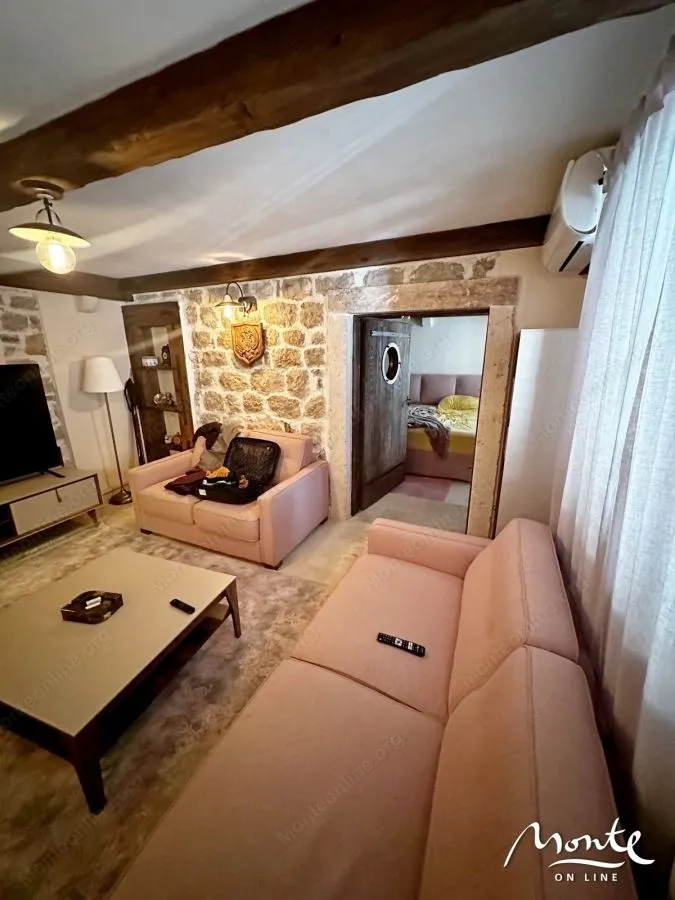 Prodaja, jednosoban stan, 57m², Tivat, Crna Gora
