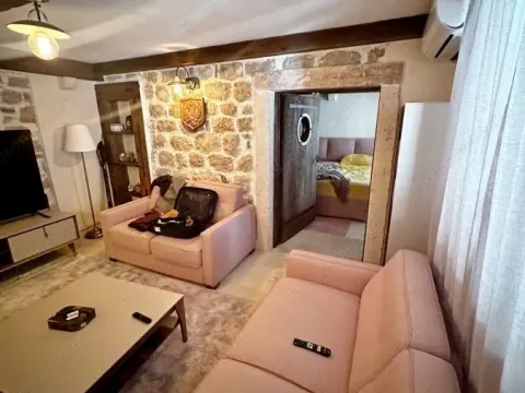 Prodaja, jednosoban stan, 57m², Tivat, Crna Gora - image 9