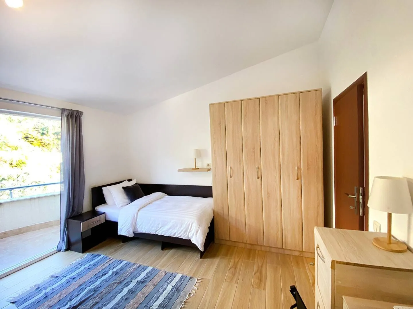 Rent, three bedroom apartment, 136m², Petrovac, Budva