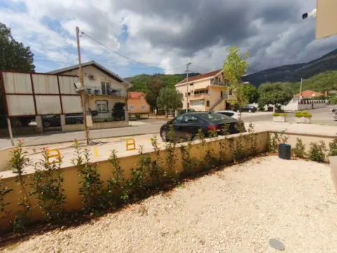 Izdavanje, dvosoban stan, 54m², Bijela, Herceg Novi