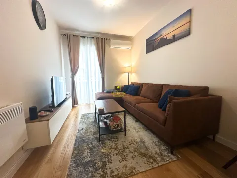 Prodaja, jednosoban stan, 40m², Central Point, Podgorica - image 2