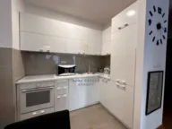 Izdavanje, jednosoban stan, 50m², City Kvart, Podgorica - image 2